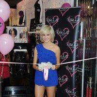 Pixie Lott cuts the ribbon and unveils her Autumn Winter range | Picture 87550